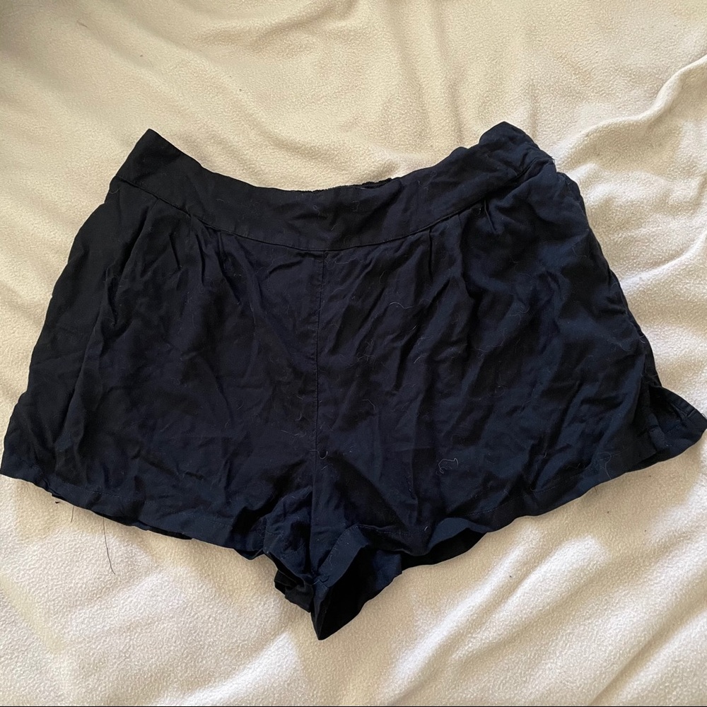 American Eagle Black Flowy Shorts